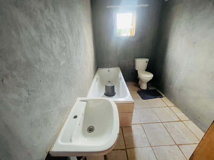 4 Bedroom Property for Sale in Grasslands Free State